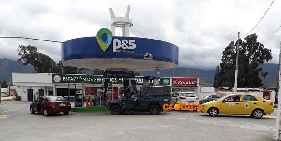 Gasolineras con más clientela por nuevo costo del combustible en Ecuador